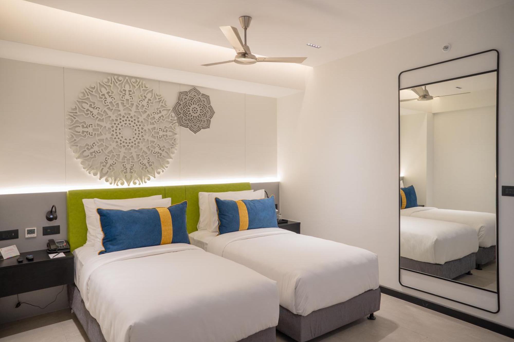 Zibe Luxe Kakinada By Grt Hotels ภายนอก รูปภาพ