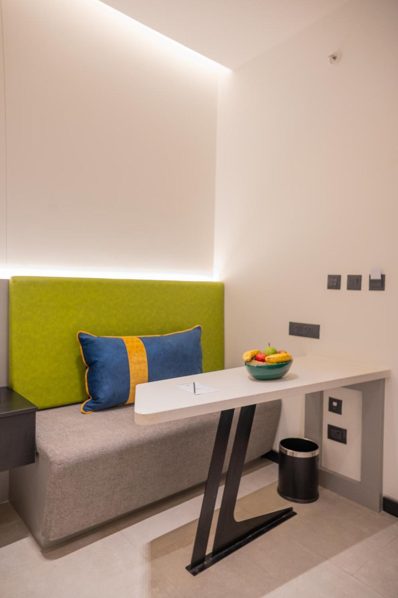 Zibe Luxe Kakinada By Grt Hotels ภายนอก รูปภาพ
