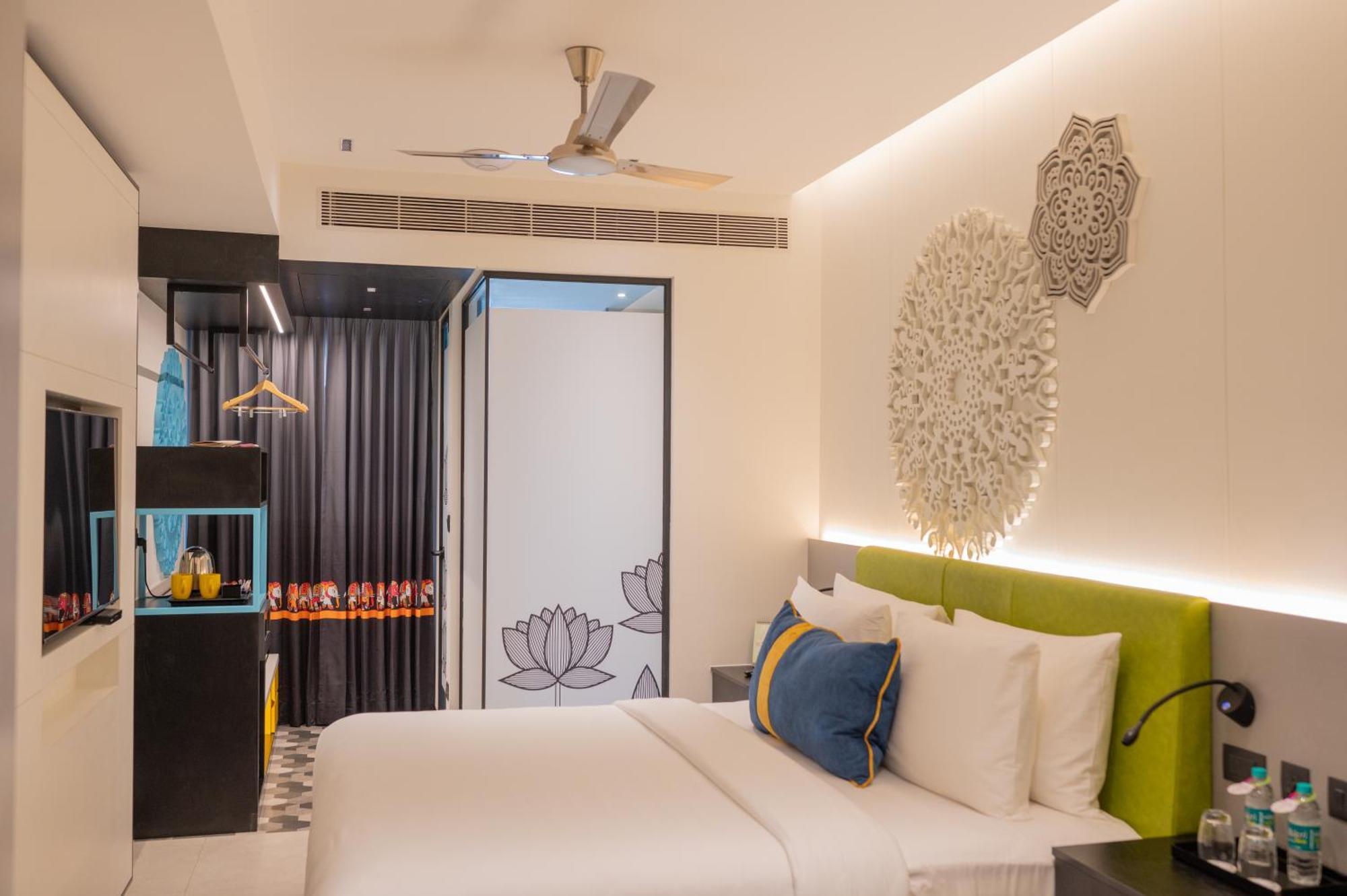 Zibe Luxe Kakinada By Grt Hotels ภายนอก รูปภาพ