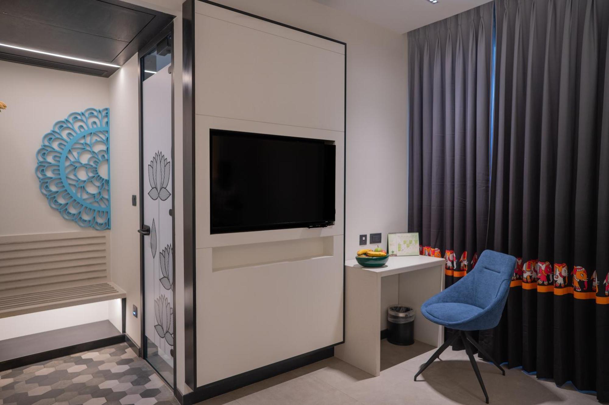 Zibe Luxe Kakinada By Grt Hotels ภายนอก รูปภาพ